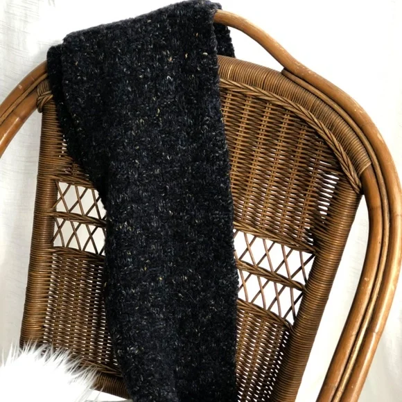Fair-trade/organic wool scarf - Picture 4 of 5
